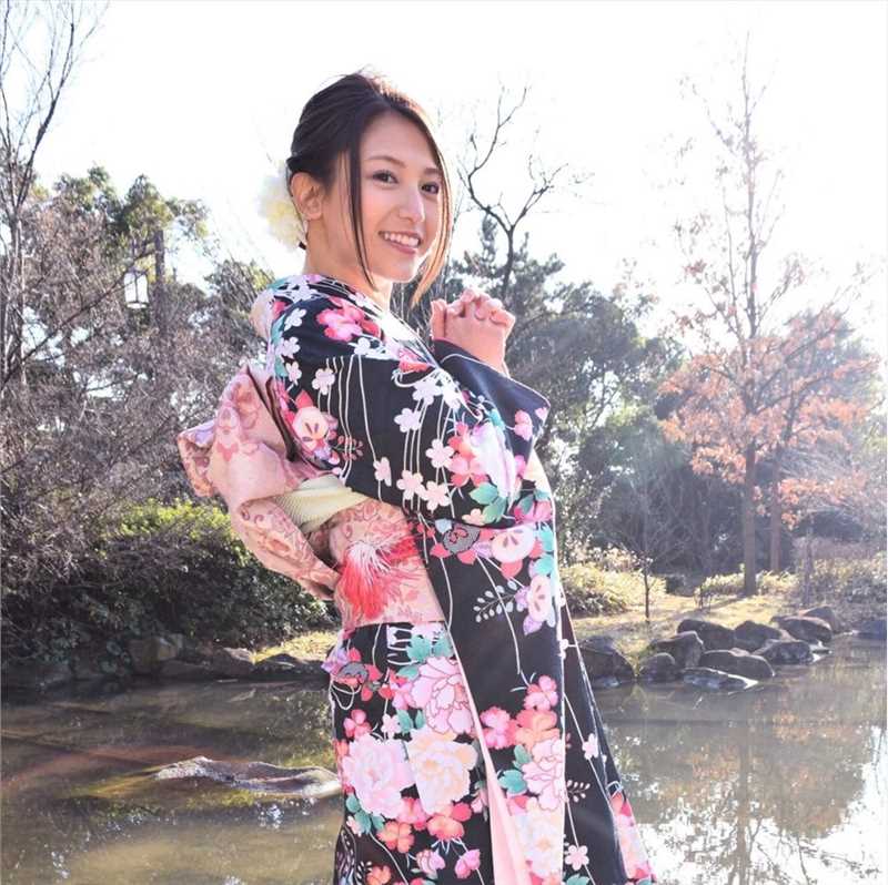 最全日本美女写真 美女车模市原彩花和服私房照壁纸 万佳查